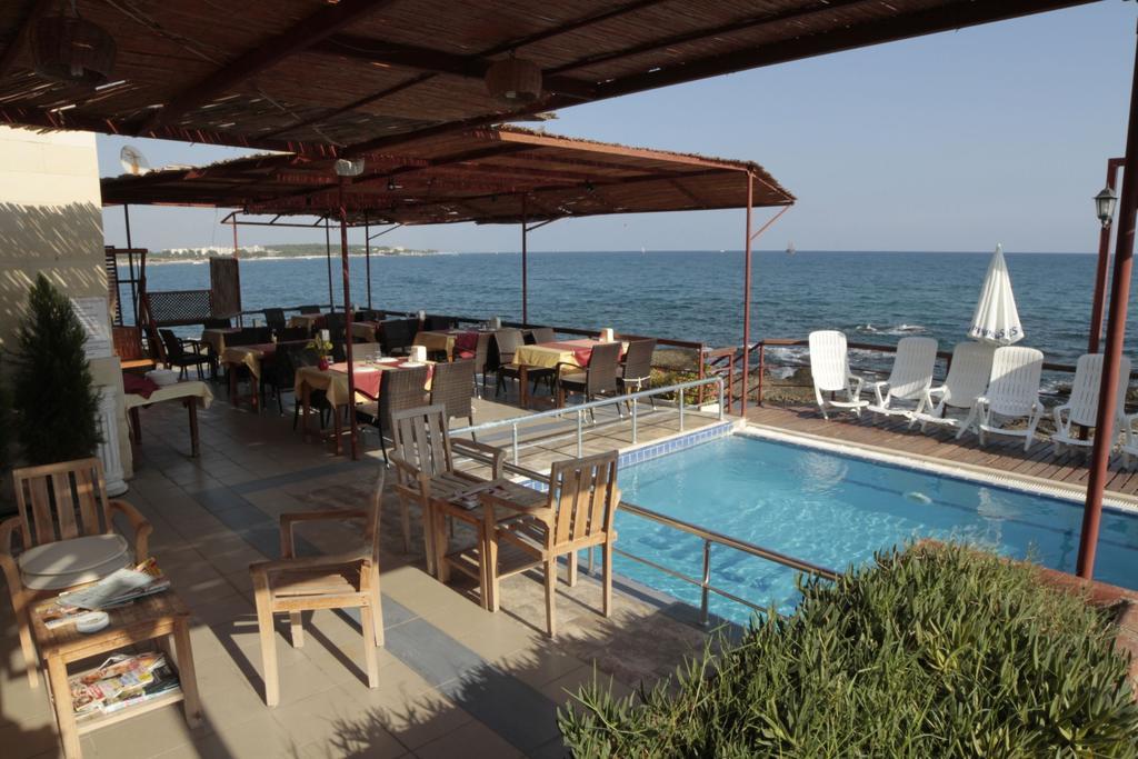 Yali Hotel Side Exterior photo