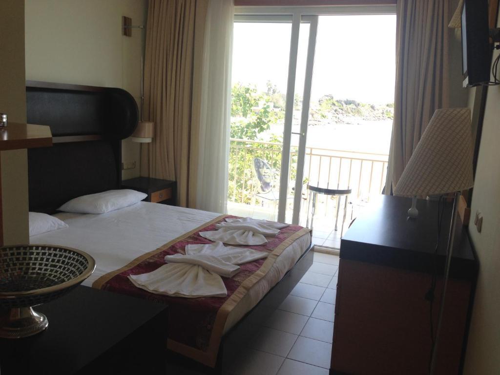 Yali Hotel Side Room photo